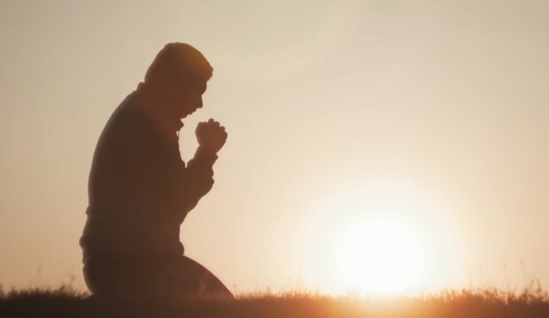 Молитва. Фото: YouTube