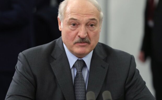 Ростов, встречай: Лукашенко повторил «подвиг» Януковича. Готов срочно эвакуироваться