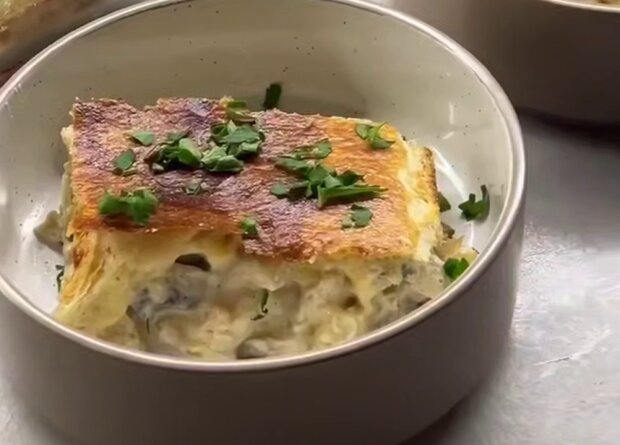 Вершково-грибний пиріг з картоплею, кадр з відео