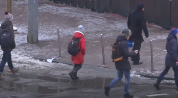 Сильнейшие дожди и неприятный снег: морозы всерьез закошмарят украинцев. Где разгуляется непогода