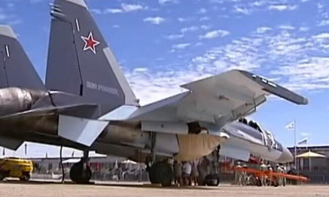 В Воздушных силах рассказали об опасности российских планирующих бомб: далеко залетают