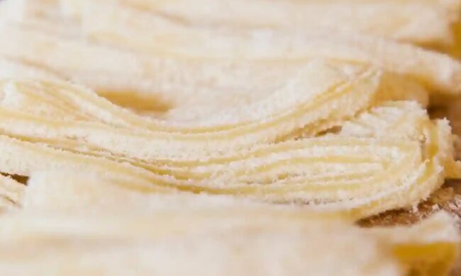 Домашня локшина, фото: youtube.com