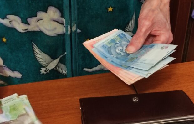 Это вообще уже беспредел! В Украине начнут массово проверять пенсионеров – от квартир до банковских счетов