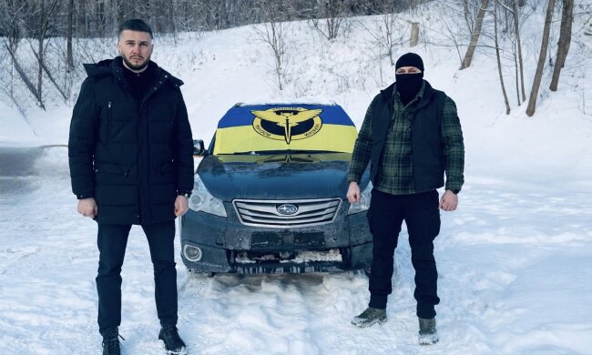 Мобильность, которая спасает жизнь: Евгений Медведовский рассказал о передаче спецназовцам ГУР нового внедорожника