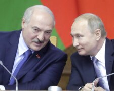 Аж пиджак сзади задрался: Лукашенко попытался защитить Путина, рассмешив весь мир