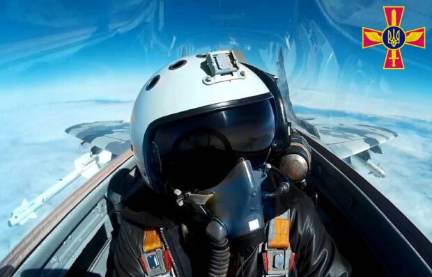 Дуэль в небе: украинский пилот на МиГ-29 сбил россиянина на Су-35