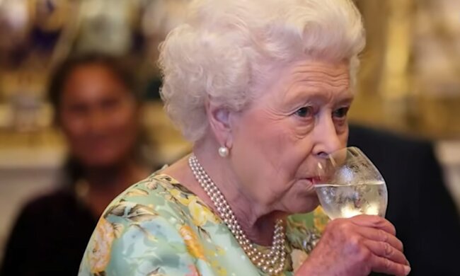 Королева Елизавета II. Фото: скриншот YouTube-видео
