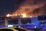 Росія в жалобі: стрілянина та пожежа в торговому центрі, доля сотень людей невідома