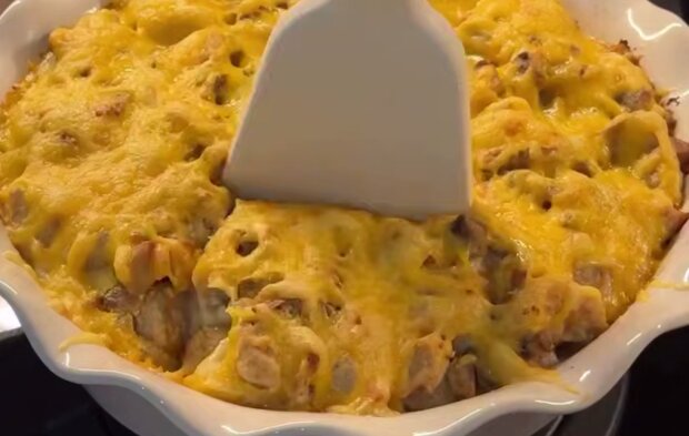 Картофельная запеканка с шампиньонами, кадр из видео