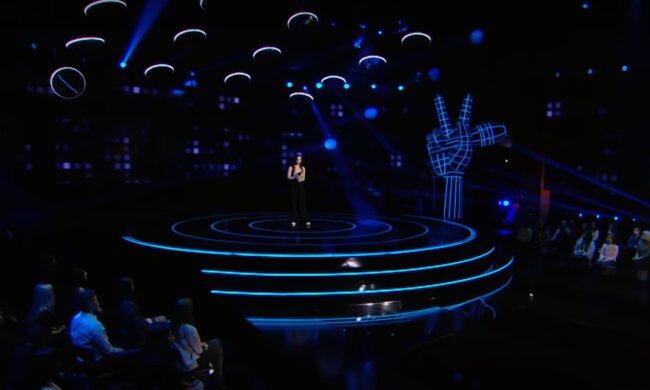 Она могла петь в группе "Время и Стекло": на сцену "Голоса страны" вернулась соперница Дорофеевой