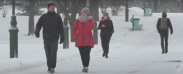 В Украину возвращаются лютые морозы и шквальный ветер