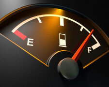 Це знадобиться кожному автомобілісту: як правильно розрахувати витрати пального за кілометражем