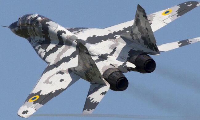 Страшный сон Путина: украинские пилоты пересядут истребители, которые прибыли из Европы. Видео