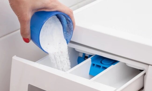 Щоб не висипати у відро для сміття: як відрізнити нормальний пральний порошок від підробленого