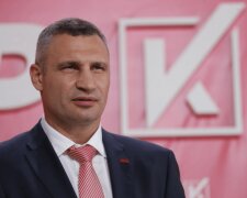 «Слуги» от Зеленского начали перебегать в «УДАР Виталия Кличко» - СМИ