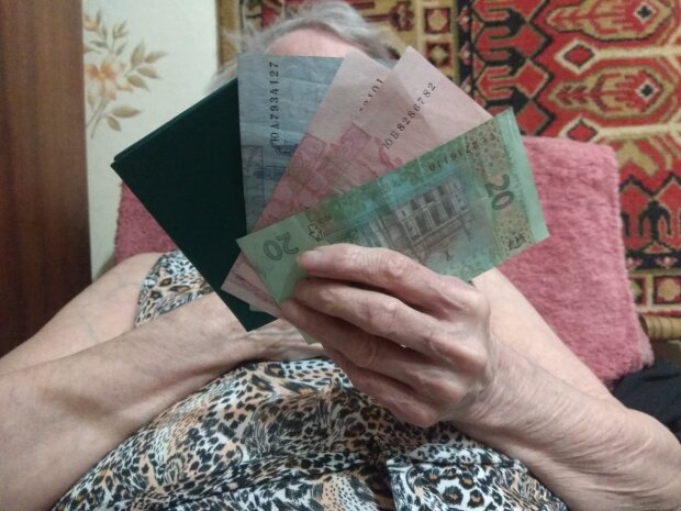 Сумма, от которой рвет крышу: пенсии в Украине взлетели до 22 тысяч гривен. Названа категория граждан, кто получит такую выплату