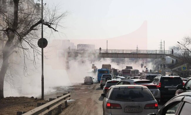 Открылись ворота в ад: крупный российский город заливает кипятком. Люди боятся выходить. Фото