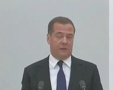 Путин послал: Медведев засветился в Украине со странной миссией