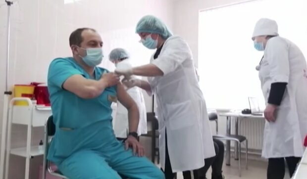 Всего лишь одна доза: в Украине зарегистрировали новую вакцину от ковида