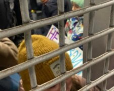 Это предел: в России начали отлавливать детей, которые против вторжения в Украину. Дикие фото
