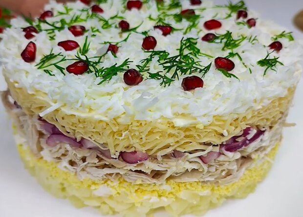 Праздничный салат, кадр из видео