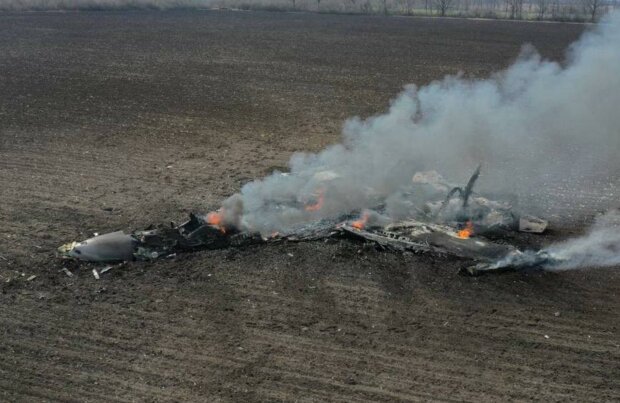 Коштує $36 мільйонів: ЗСУ збили російський винищувач-бомбардувальник. Відео