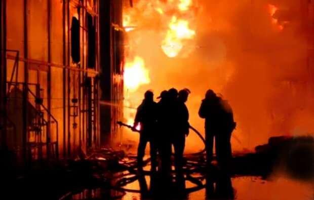 Харьков «утонул» в огне: самый масштабный пожар в истории города взбудоражил украинцев