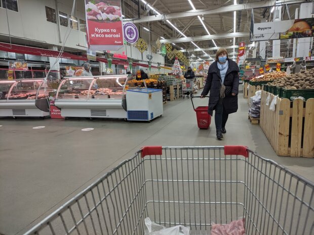 Как будто до этого они были дешевые: в Украине подняли цены на популярные продукты питания