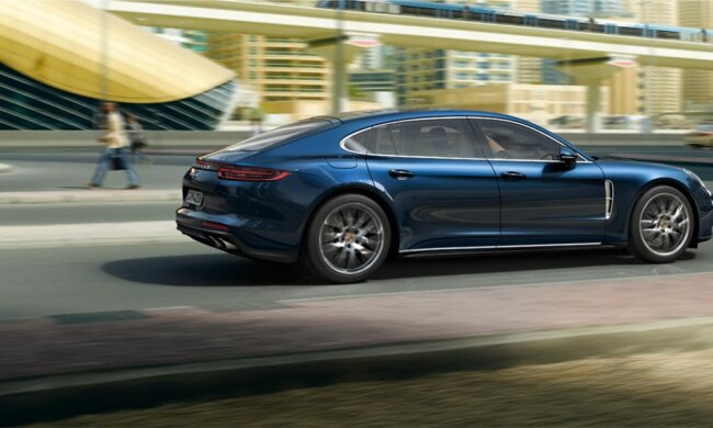 Хорошо живут: часть украинских депутатов после вторжения РФ пересела на шикарные автомобили