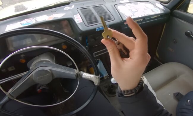 Салон Іж-2715 "каблук": скрін з відео