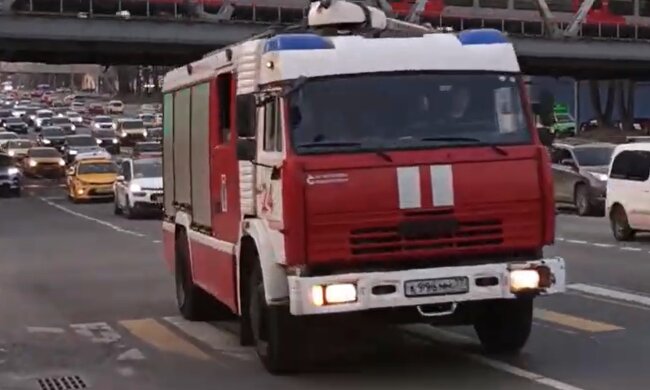 Знак з небес: у центрі Москви спалахнула потужна пожежа. З'явилося відео