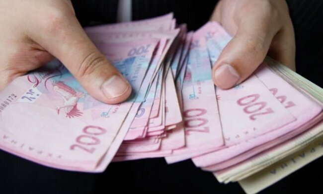 Сколько придется платить за водительское удостоверение с 1 января: названы новые суммы