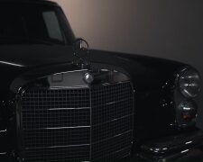 Автомобиль Mercedes. YouTube