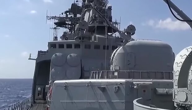Россия начала запускать в море "корабли-призраки". Что о них известно