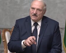 Передача власти сыну: Лукашенко сделал президентом старшего наследника