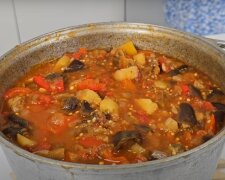 Баклажани по-болгарськи, кадр з відео