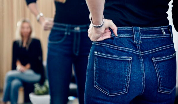 Як визначити розмір джинсів навіть не приміряючи їх. Простий лайфхак