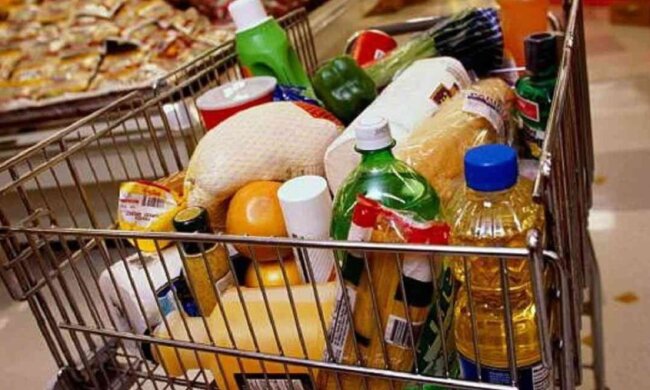 Сало, свинина и овощи: что происходит с ценами и нужно ли делать запасы