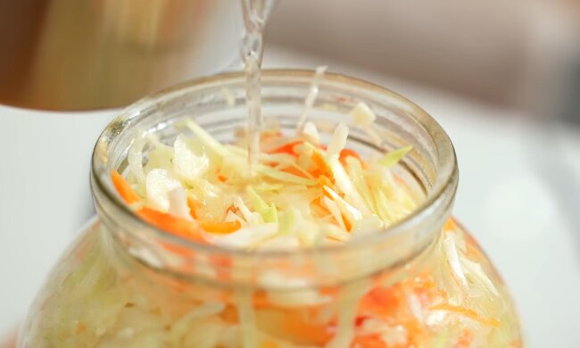 Ее всегда кажется мало: рецепт маринованной капусты "Панский секрет"