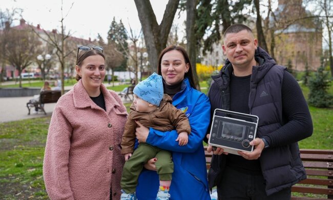 История всколыхнувшая страну: 10-месячный Марк получил аппарат ИВЛ от фонда «Надежда» и Валерия Дубиля