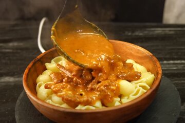 Подлива к макаронам, фото: youtube.com