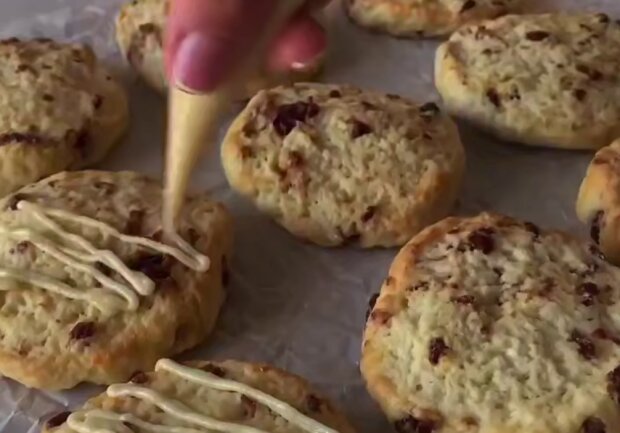 Журавлинне печиво, кадр з відео