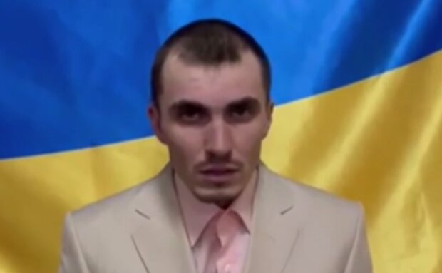Анекдот года: российский военнопленный дает показания в свадебном костюме. Видео