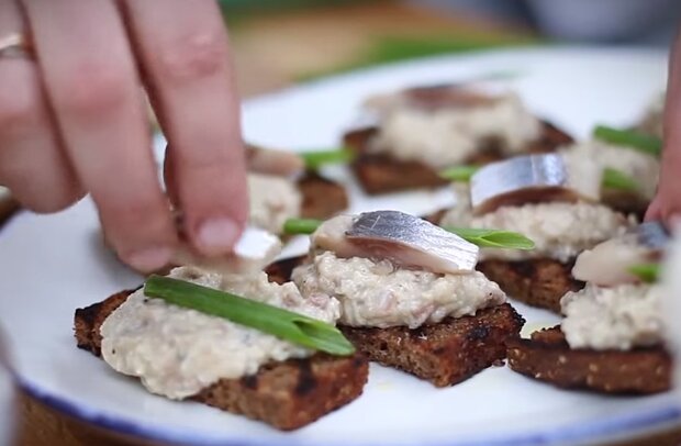 "Тётя Циля, дайте добавки": рецепт еврейского закусочного форшмака с картошкой и яйцами