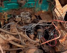Блогери знайшли в глухому лісі Старий Jeep і зуміли завести його після 30-річного простою. Відео