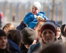 Что ждет украинских беженцев в Польше после введения новых правил: разъяснение