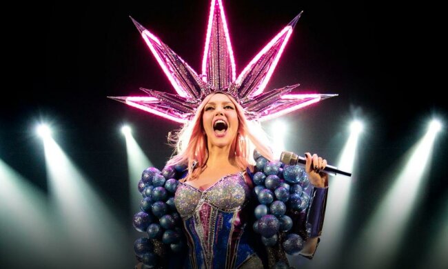 Оля Полякова