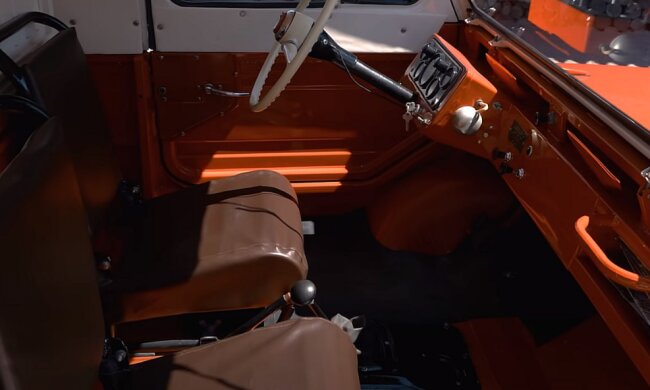 Салон автомобіля ЛуАЗа