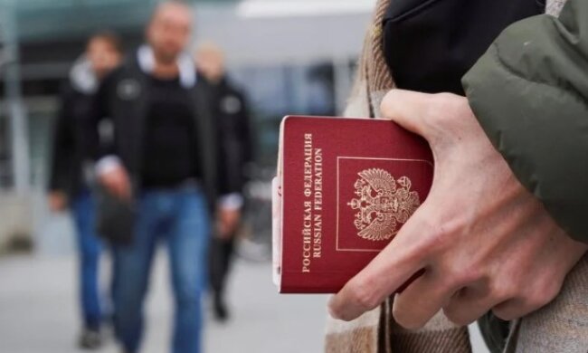 Вот и дождались: в России со следующей недели запретят выезд всех мужчин