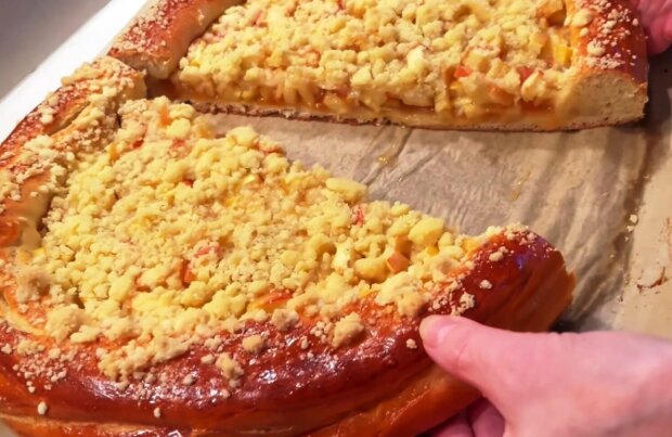 Яблучний пиріг, кадр з відео